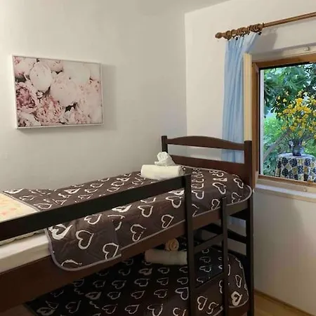 Whole House Ariela, 20m To The Beach, Has A Barbecue, 2 Terraces