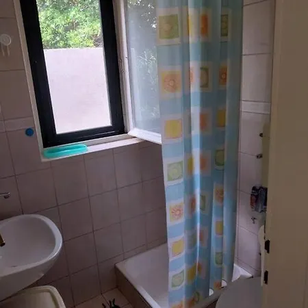 Holiday home Whole House Ariela, 20m To The Beach, Has A Barbecue, 2 Terraces *