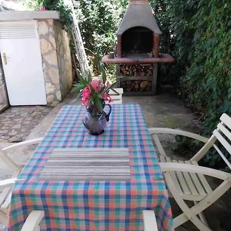 Holiday home Whole House Ariela, 20m To The Beach, Has A Barbecue, 2 Terraces Sibenik