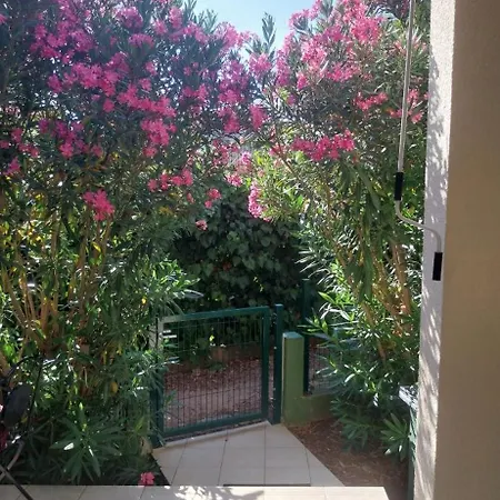 Whole House Ariela, 20m To The Beach, Has A Barbecue, 2 Terraces