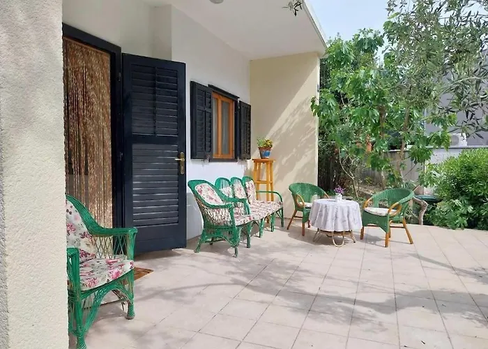 Whole House Ariela, 20m To The Beach, Has A Barbecue, 2 Terraces *