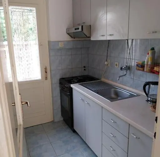 Whole House Ariela, 20m To The Beach, Has A Barbecue, 2 Terraces Casa vacanze Šibenik